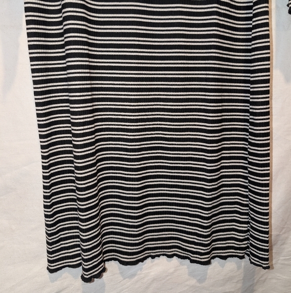 Dual Nature Striped Black and White Turtleneck Midi Dress Medium - Picture 4 of 8